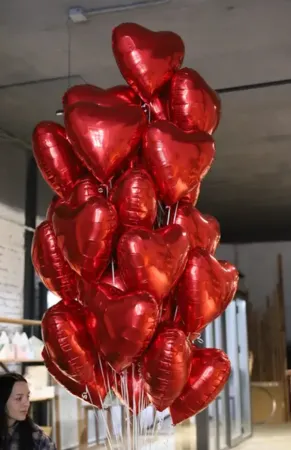 Большой набор красных сердец