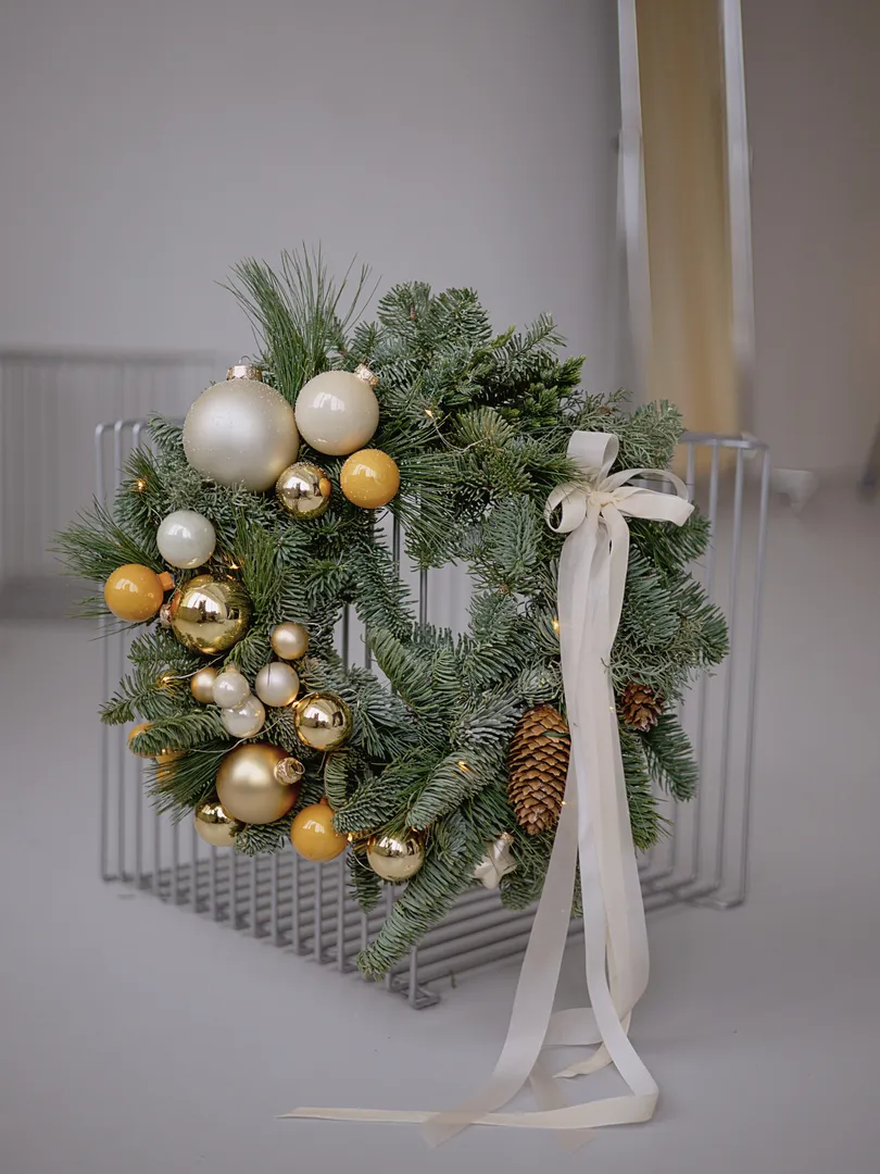 Рождественский настенный венок №11