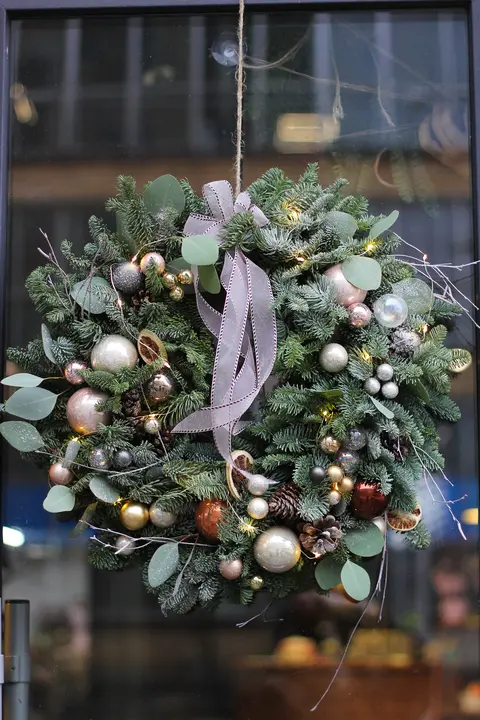 Рождественский настенный венок №5