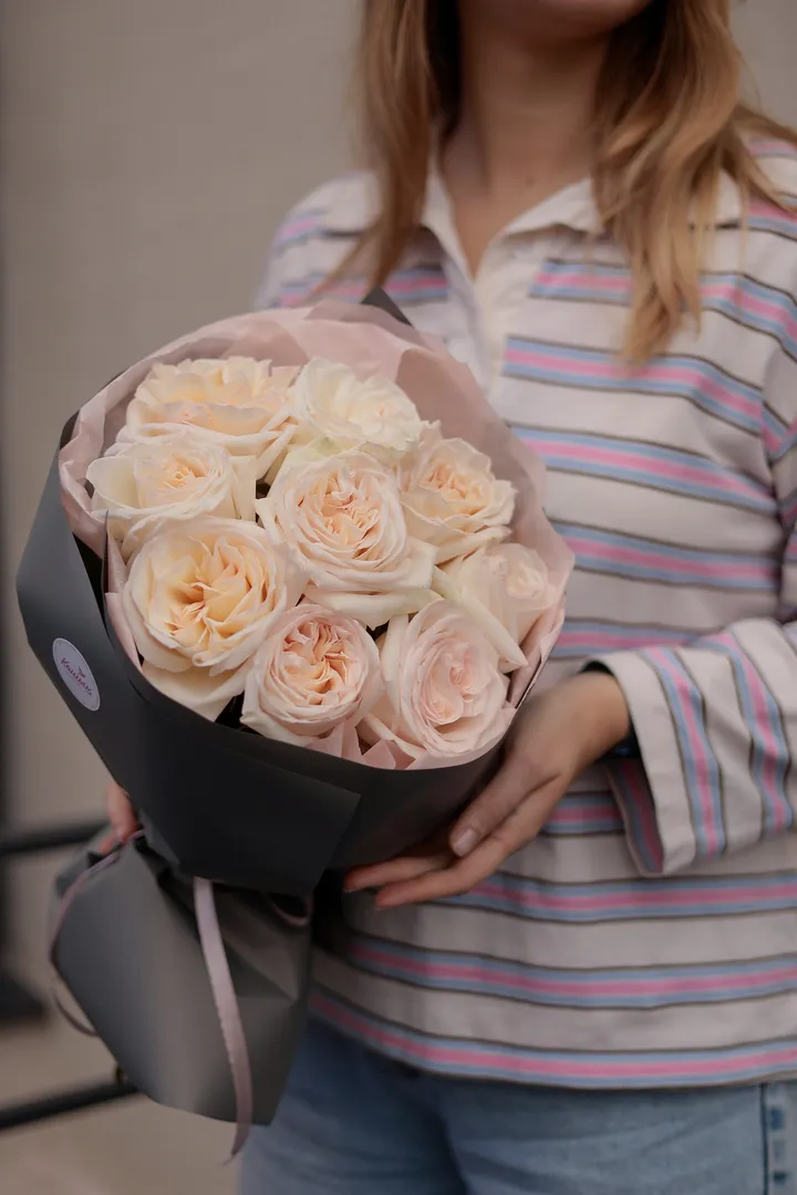 Монобукет из Роз Вайт Охара