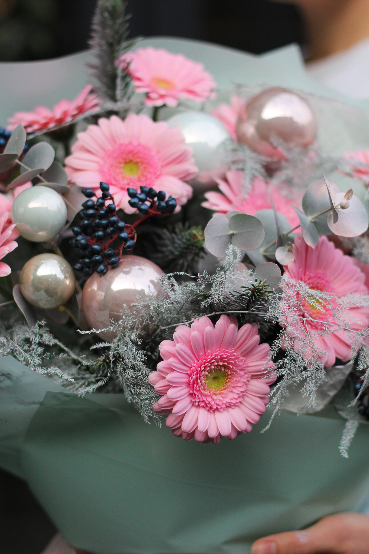 Подарочный букет цветов с розовых тонах №105